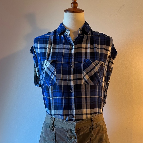 Rails Tops - Rails Sleeveless Plaid Button Down Top